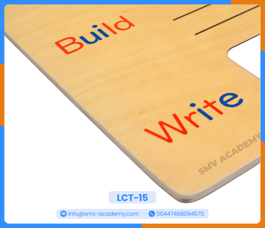 لوحة التكوين والكتابة باللغة الإنجليزية